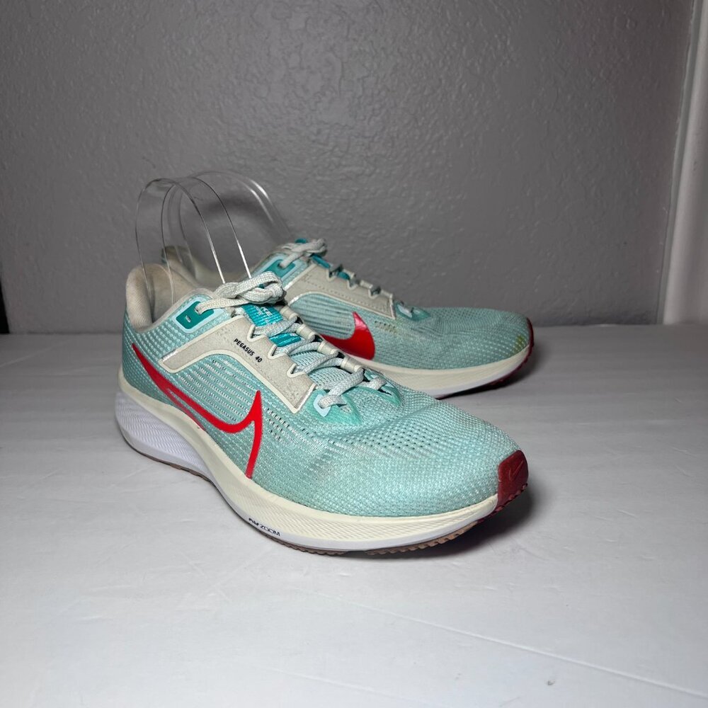Nike Women Size 8.5 Air Zoom Pegasus 40 Running Shoes Jade Ice White Green